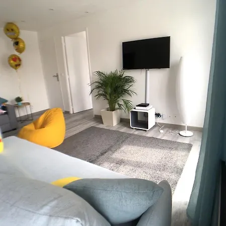 La Emoji - Sdp Apartment
